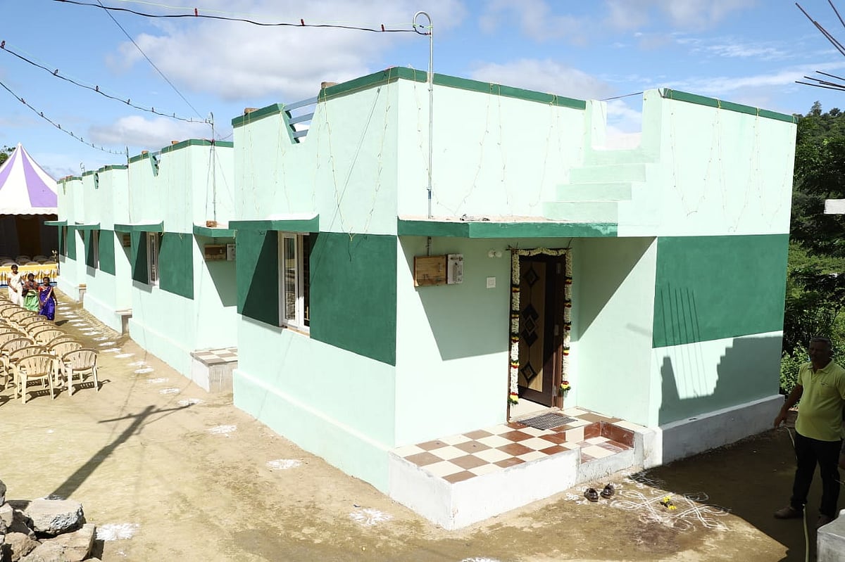 “மாற்றுத்திறனாளியிடம் லஞ்சம் பெற்ற ஆளுங்கட்சியினர்”: வீடுகளை ஒப்படைக்காமல் இழுத்தடிக்கும் அ.தி.மு.க அரசு!