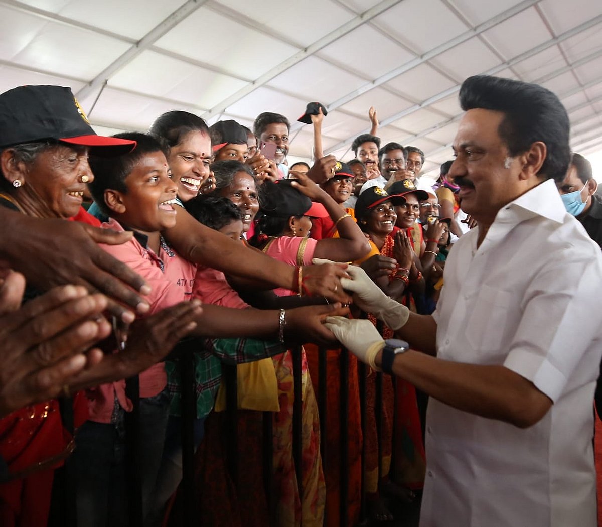 “பழனிசாமி உதவாக்கரை என்பதை உணர்த்தும் இந்தப் பெட்டி; மக்களின் மனசாட்சிப் பெட்டி” - மு.க.ஸ்டாலின் பேச்சு!