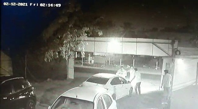 “பிறந்தநாளுக்கு வர மறுத்த நண்பனை காரை ஏற்றி கொன்ற
உயிர் நண்பன்” : ஆந்திராவில் நடந்த கொடூர சம்பவம்!