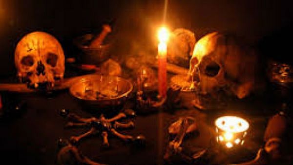 மூடநம்பிக்கையின் உச்சம்.. “புனிதநீர் தெளித்தால் போதும்”: உடல்நிலை பாதிக்கப்பட்ட சிறுமிக்கு நேர்ந்த கதி!