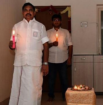 பிப்.24ம் தேதி வீட்டில் தீபம் ஏற்ற OPS - EPS உத்தரவு : முழுக்க முழுக்க மோடியின் ஜெராக்ஸாக மாறிய அதிமுக!