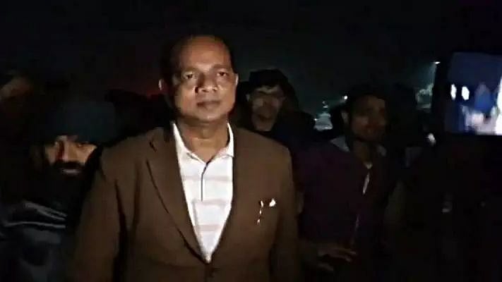 “மேற்கு வங்கத்தில் அமைச்சர் மீது வெடிகுண்டு வீசிய இந்துத்வா கும்பல்” : நள்ளிரவில் நீடித்த பதட்டம்! VIDEO