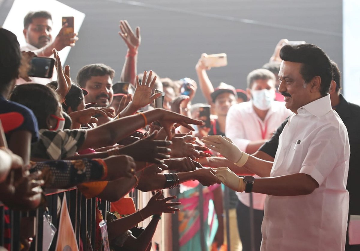 “கரப்ஷன், கமிஷனை வைத்து இந்த ஆட்சியையே ஓட்டியிருக்கிறார் பழனிசாமி”  -தி.மு.க தலைவர் மு.க.ஸ்டாலின் பேட்டி!