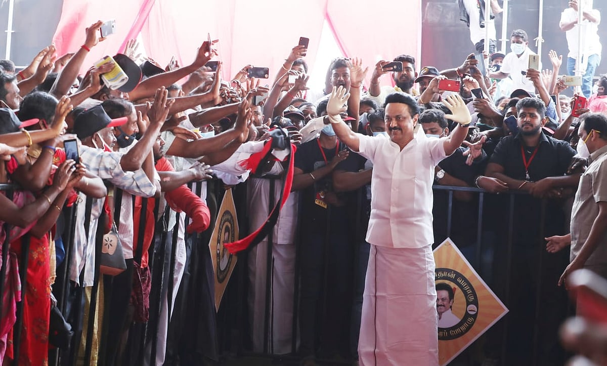 ஊழலற்ற ஆட்சியை அமைப்போம் எனும் மோடி OPS, EPSன் ஊழலை மட்டும் ஆதரிக்கிறாரா? - மு.க.ஸ்டாலின் கேள்வி!