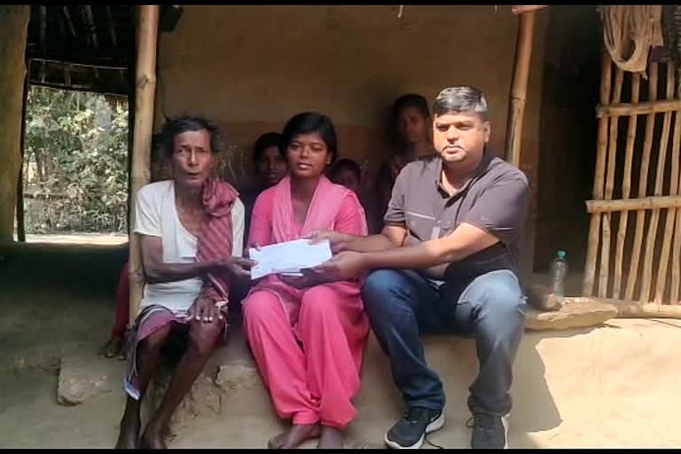 மேற்படிப்பு படிக்க உதவி கோரிய ஒடிசா மாணவி: நேரில் சென்று நிதியுதவி அளித்த திமுக MPக்கு குவியும் பாராட்டு!