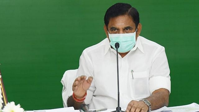 “கொரோனா சிகிச்சைக்கு HIV PPE கிட் வழங்கிய அதிமுக; ஊழல் துறையான சுகாதாரத் துறை” - டாக்டர்கள் சங்கம் சாடல்!