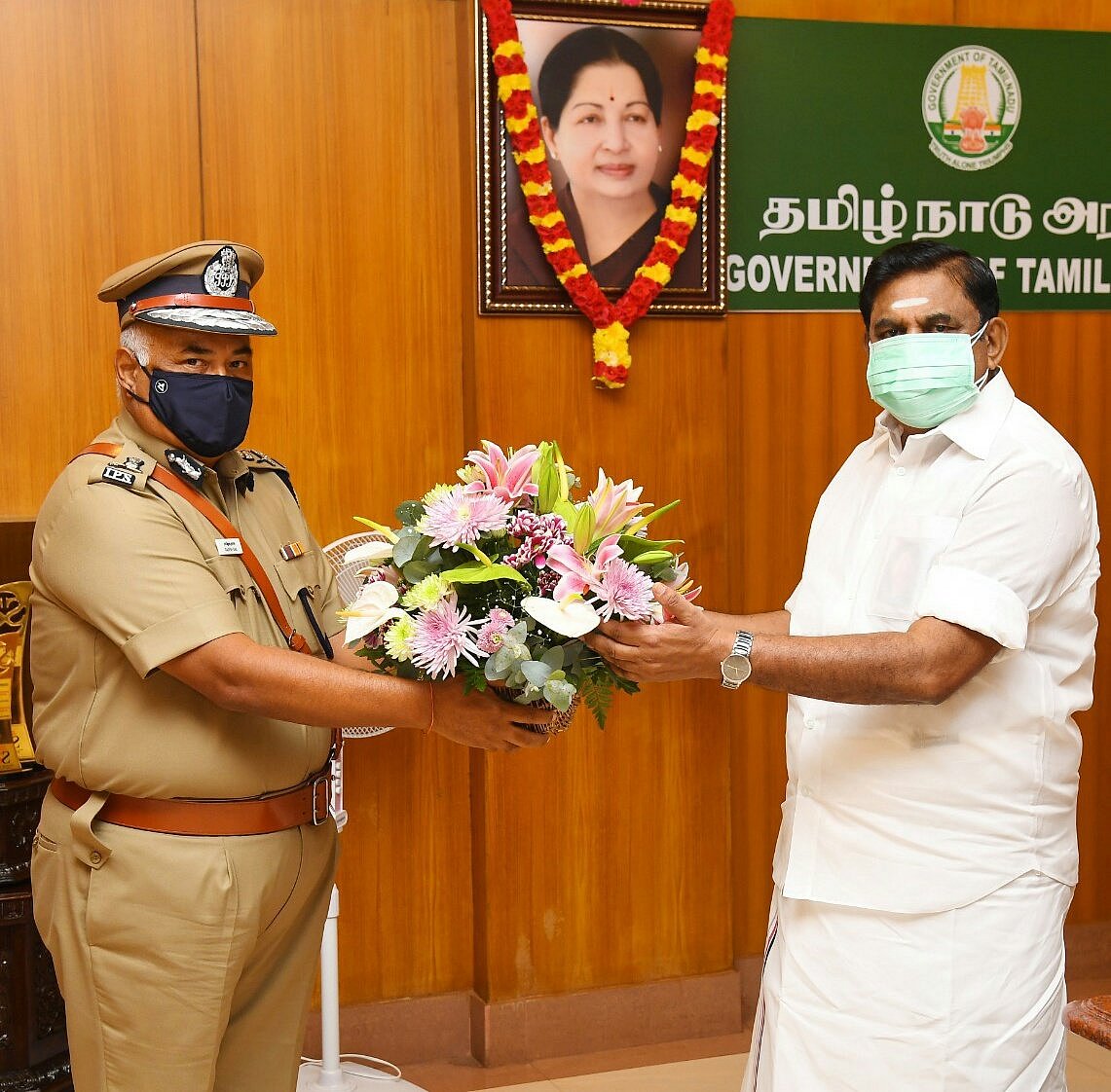 யார் இந்த ராஜேஷ் தாஸ்? எடப்பாடி பழனிசாமியுடன் ஏன் இத்தனை நெருக்கம்? - வெளிவரும் உண்மைகள்!