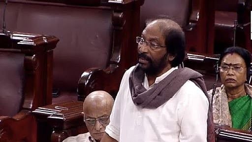 கச்சா எண்ணெய் விலை  குறைந்த போதும் பெட்ரோல்-டீசல் விலை உயர்வது ஏன்? : மோடி அரசுக்கு திருச்சி சிவா கேள்வி!