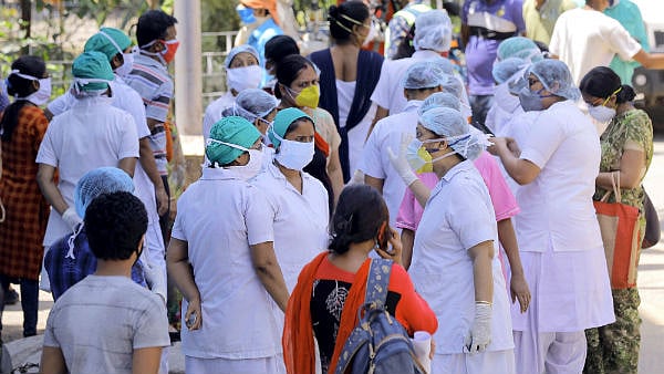 “உதவி மருத்துவர்கள் பணி நியமனத்தில் SC/ST இடஒதுக்கீடை பின்பற்றாத அ.தி.மு.க அரசு” - மருத்துவர்கள் கண்டனம்!