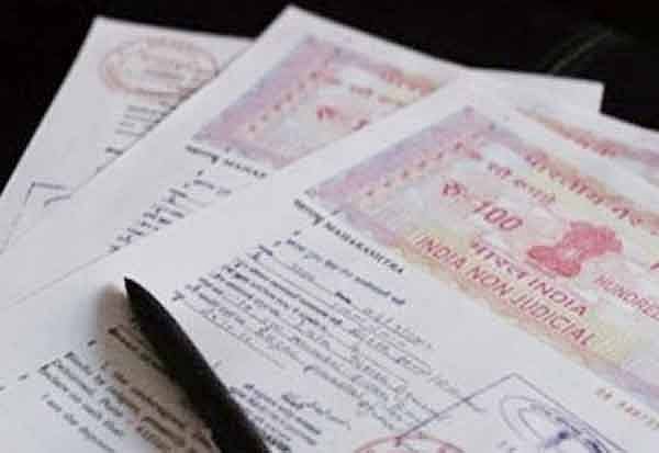 கடைசி நேரத்தில் கல்லா கட்டும் எடப்பாடி அரசு : அரசு வேலைக்கு 2 லட்சம் வரை லஞ்சம் பெற்ற அதிமுக பிரமுகர்கள்?