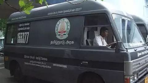 இலவச அமரர் ஊர்தி வராததால் சரக்கு வண்டியில் சடலத்தை எடுத்துச் சென்ற கொடூரம் : எடப்பாடி ஆட்சியின் அவலம் !