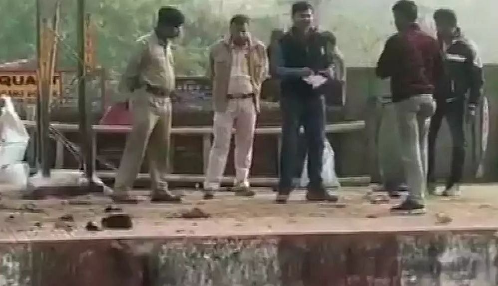 “வேறு கட்சியில் சேராததால் அமைச்சர் மீது வெடிகுண்டு தாக்குதல்” - மம்தா பானர்ஜி குற்றச்சாட்டு!