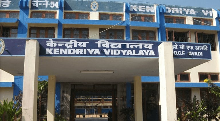 “சொந்த வீட்டுக்காரரையே வெளியே தள்ளுவதா?”: KV பள்ளிகளில் திட்டமிட்டு தமிழ் மொழியை புறக்கணிக்கும் மோடி அரசு