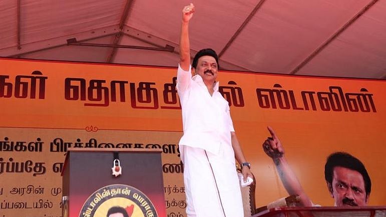 "குடிமராமத்து என்ற பெயரில் மணல் கொள்ளை; ஊழல் பணத்தை அள்ளும் எடப்பாடி பழனிசாமி” - மு.க.ஸ்டாலின் விளாசல்!