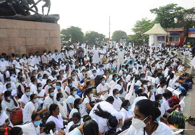 “செவிலியர்கள் போராட்டம்: அடுத்த கட்டத்துக்கு செல்வதற்குள் அரசின் உடனடி தலையீடு தேவை” - முரசொலி தலையங்கம்!