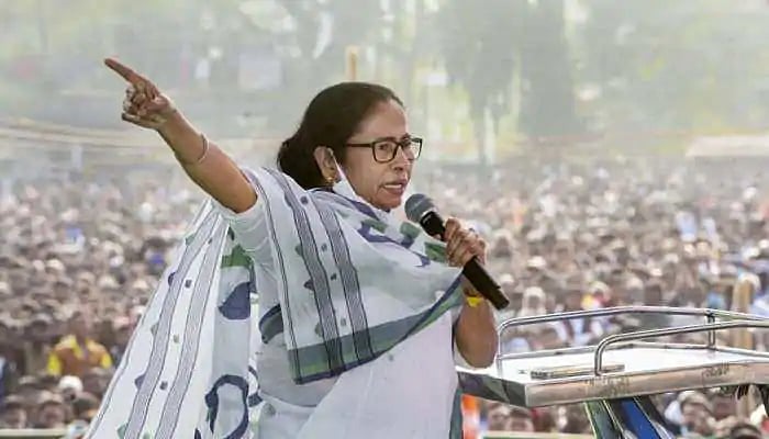 “என் காலம் உள்ளவரை வங்கத்து புலி போன்றே வலம் வருவேன்” - மேற்கு வங்கத்தில் கர்ஜித்த மம்தா பானர்ஜி!