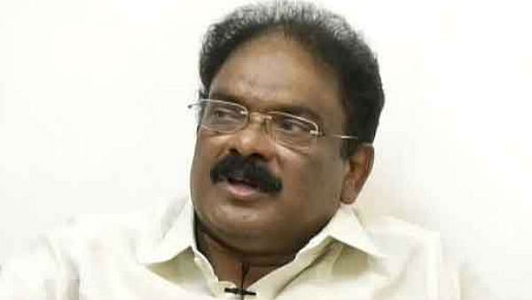 பஃபூன் வேடத்துக்கே லாயக்கில்லாதவர்களுக்கு பட்டத்து ராஜா வேடமா? - பழனிசாமியை சரமாரியாக தாக்கிய VP கலைராஜன்