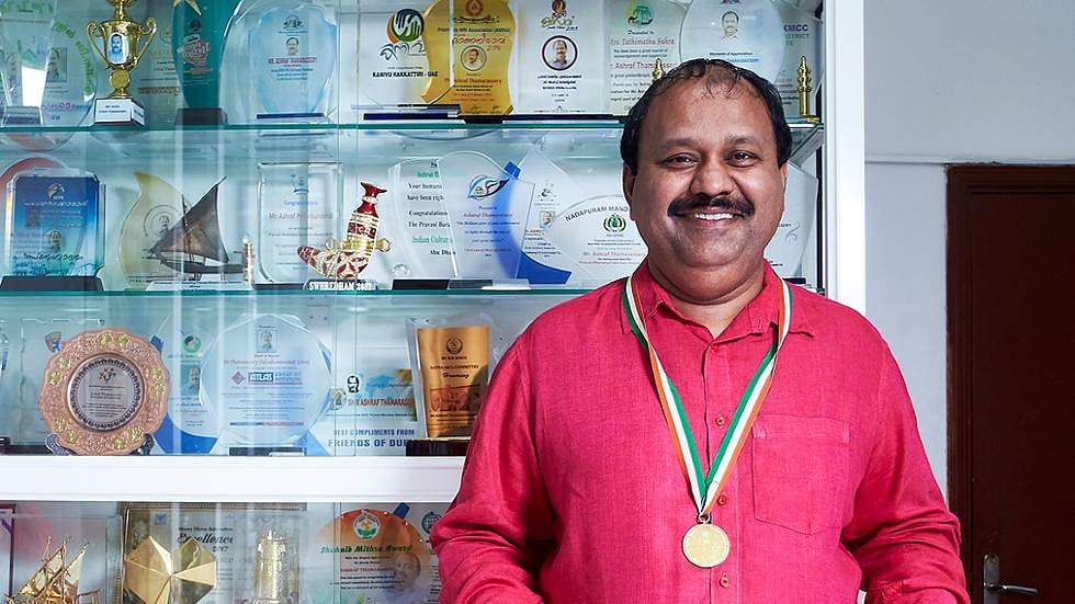 ஸ்ரீதேவி உட்பட 5000 சடலங்கள் : அமீரகத்தில் இறந்தவர்களை சொந்த ஊருக்கு கொண்டு செல்ல உதவும் நிஜ ஹீரோ அஷ்ரப்