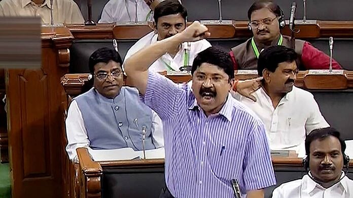 “ஊழலுக்கு எதிரானவர்கள் என்றால், அ.தி.மு.க அரசு மீது நடவடிக்கை எடுக்காதது ஏன்?” - தயாநிதிமாறன் விளாசல்!