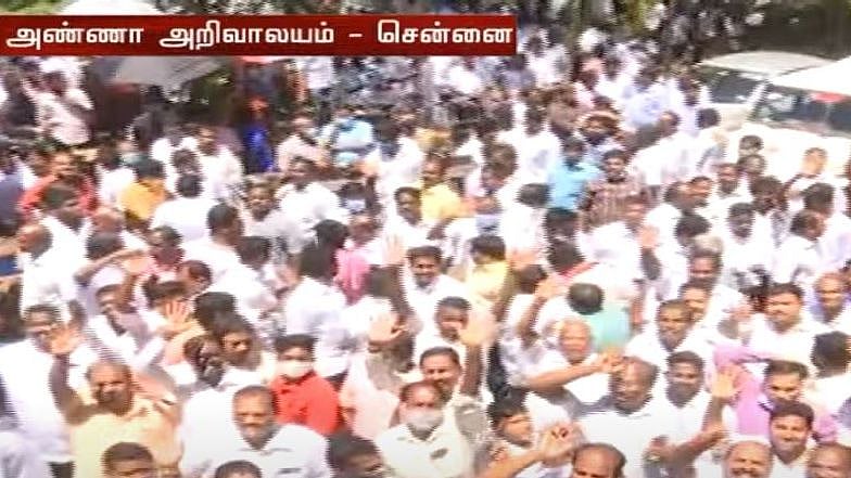 தி.மு.க வேட்பாளர் பட்டியல் வெளியீடு... உற்சாக முழக்கமிட்டு தொண்டர்கள் கொண்டாட்டம்!