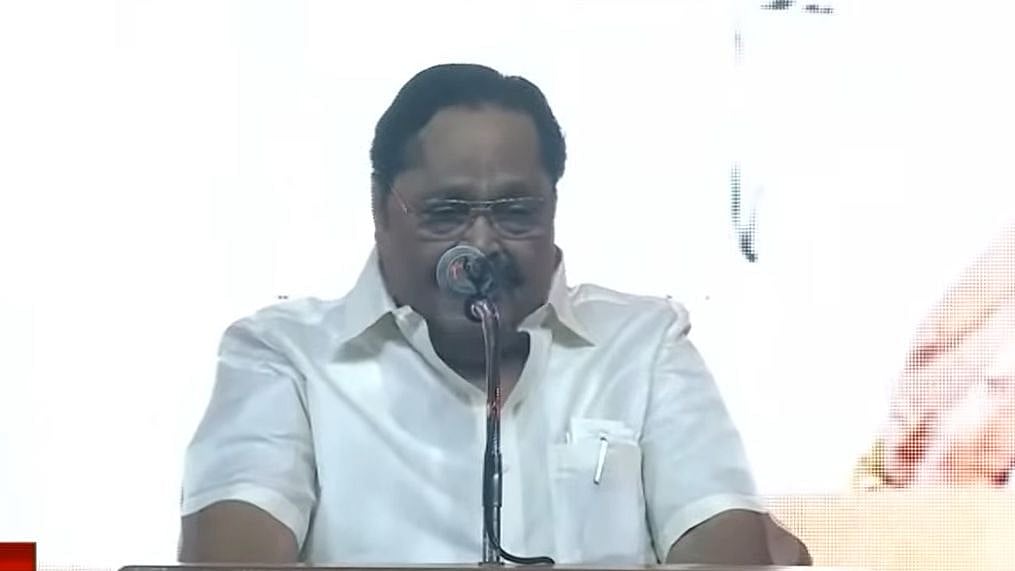 ‘கலைஞர் மறையவில்லை; கண் முன் தலைவர் வடிவில் மு.க.ஸ்டாலின் நிற்கிறார்’ : நா தழுதழுத்து கலங்கிய துரைமுருகன்