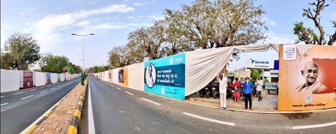 வறுமையை ஒழிப்போம் எனச் சொல்லிவிட்டு குடிசைகளை ‘ஒளித்துவைக்கும்’ பா.ஜ.க : குஜராத் அரசின் கேடுகெட்ட செயல்!