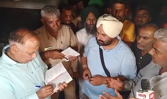 நள்ளிரவில் விவசாயிகள் மீது துப்பாக்கிச் சூடு.. டெல்லி போராட்டக் களத்தில் பதற்றம்!