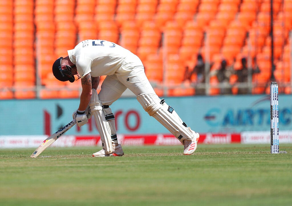 “பிட்ச் கோளாறா... இங்கிலாந்து அணியின் பேட்டிங்கில் கோளாறா?” - இன்றைய ஆட்டத்தில் சொதப்பிய பேட்ஸ்மேன்கள்!