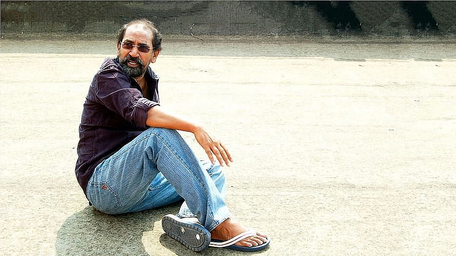 “கத்தி, துப்பாக்கி பதில் பேனா, கேமராவை கையில் ஏந்திய போராளி ஜனா சார்” : உதவி இயக்குநரின் கண்ணீர் பதிவு !