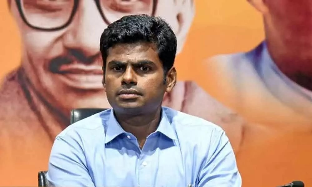 ‘தமிழன் மேல பயம் இருக்குல்ல..’ : மோடி பெயரையே பிரசாரத்தில் பயன்படுத்தாமல் தவிர்க்கும் ஆட்டுக்கார தம்பி!