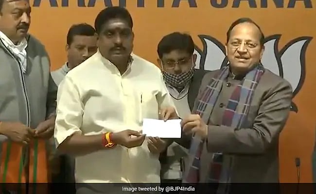 அரசியல் ஜனநாயகத்தை அரித்தெடுக்கும் ‘பா.ஜ.க எனும் புற்றுநோய்’ : ஆள்பிடிப்பது எப்படி?