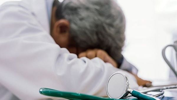 கொரோனா 2வது அலையில் மட்டும் 420 மருத்துவர்கள் பலி.. ‘IMA’ வெளியிட்ட அதிர்ச்சித் தகவல்!