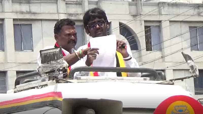 "1000 ரூபாய் சம்பாதிக்க வக்கில்லையா?” - கட்சியை நிர்க்கதியாக்கிவிட்டு மக்களை அவமதிக்கும் விஜய பிரபாகரன்!