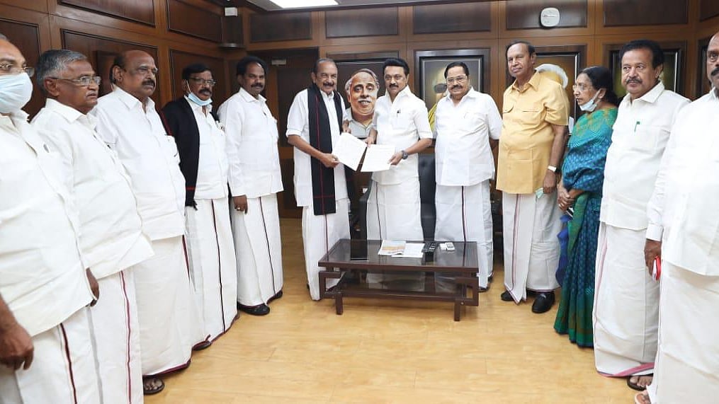 “6 தொகுதிகளிலும் உதயசூரியன் சின்னத்தில் போட்டி; மதவாத சக்திகளின் முயற்சிகளை முறியடிப்போம்” - வைகோ பேட்டி!