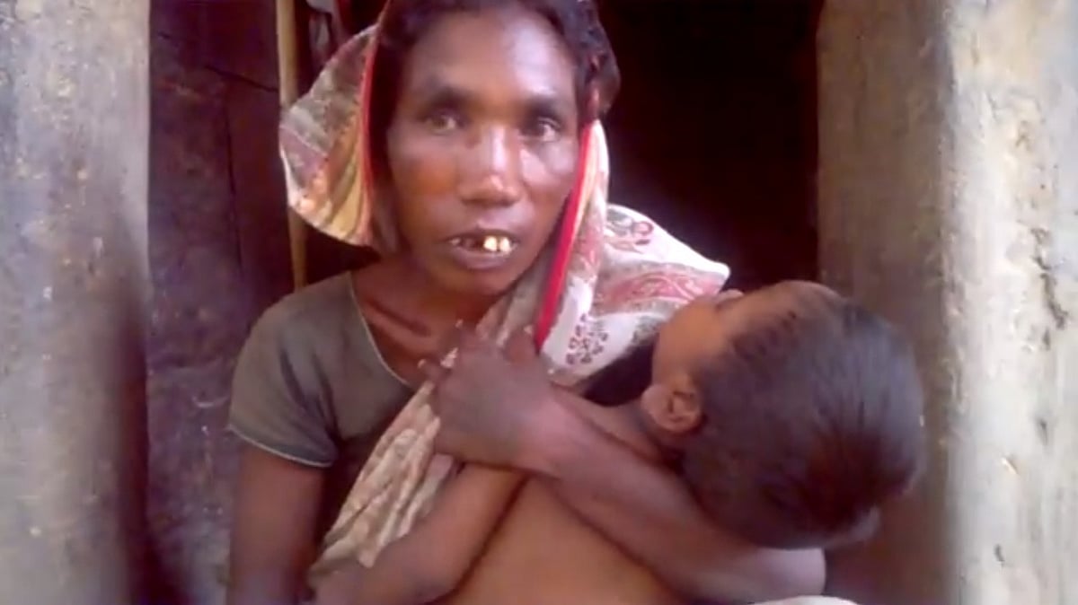 அரசால் நிகழ்ந்த பட்டினிச்சாவு... 3 கோடி ரேஷன் கார்டுகள் ரத்து செய்யப்பட்டதற்கு ஆதார் அட்டை காரணமா?