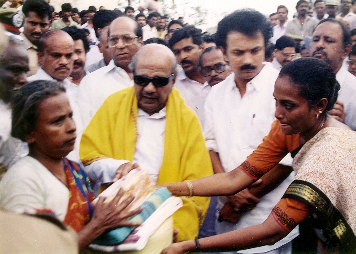 எதிலும் முதன்மை... கலைஞர் ஆட்சியின் சாதனைகளும் சீரிய திட்டங்களும்! : மகுடம் சூடிய தி.மு.க -2