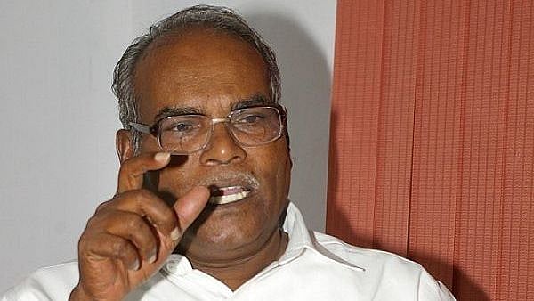 “அதிகாரிகள் துணையோடு பணத்தை வாரியிறைத்து வெற்றிபெற நினைக்கிறது அ.தி.மு.க”- கே.பாலகிருஷ்ணன் குற்றச்சாட்டு!