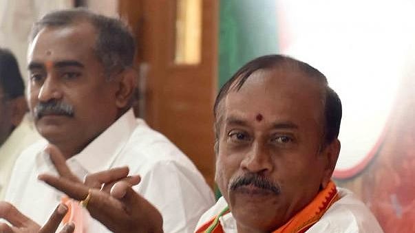 "ஏற்கனவே இருப்பதை நிறைவேத்த போறீங்களா?” - தோல்வி பயத்தால் இஷ்டத்திற்கு தேர்தல் அறிக்கை விட்ட எச்.ராஜா!