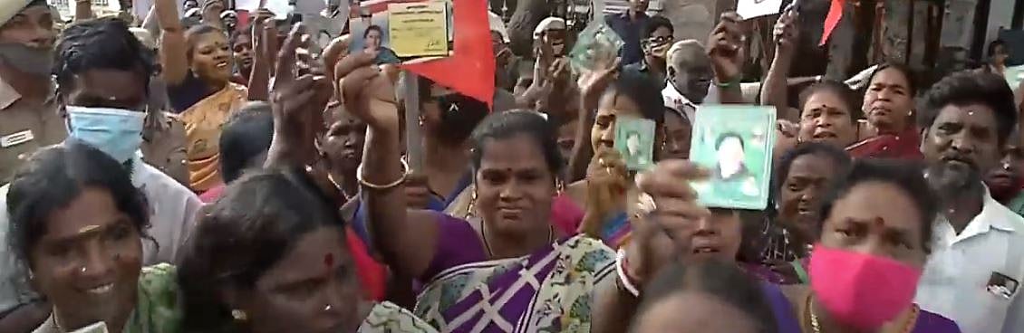 "அவரா இங்கு உழைத்தார்?" : கூட்டணி கட்சிக்கு எதிராக அ.தி.மு.க தலைமை அலுவலகத்தை முற்றுகையிட்ட தொண்டர்கள்!