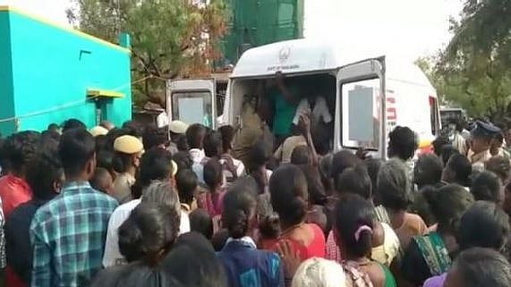 தினமும் கிண்டல் செய்ததால் ஆத்திரம்... பள்ளி மாணவன் சுத்தியலால் அடித்துக்கொலை... தேனி அருகே அதிர்ச்சி!