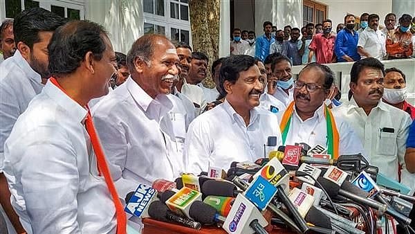 “புதுச்சேரியில் பா.ஜ.க கூட்டணி உடைகிறது” : ரங்கசாமியை நம்ப வைத்து கழுத்தை அறுத்த பா.ஜ.க !