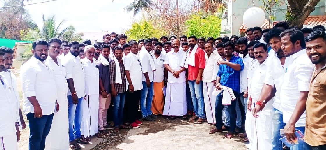 தி.மு.க-வில் இணைந்த எடப்பாடி முன்னாள் எம்.எல்.ஏ... கூட்டம்கூட்டமாக கழகத்தில் இணையும் மாற்றுக்கட்சியினர்!