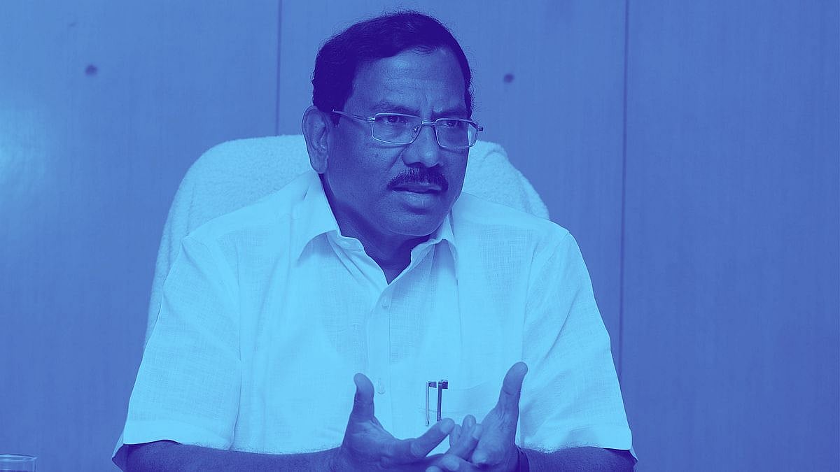 நீட் கொன்ற அனிதா அதிமுக ஆதரவாக பேசுவது போல் வெட்டி ஒட்டி ஓட்டு கேட்கும் மாஃபா : இந்த பிழைப்பு தேவையா ?