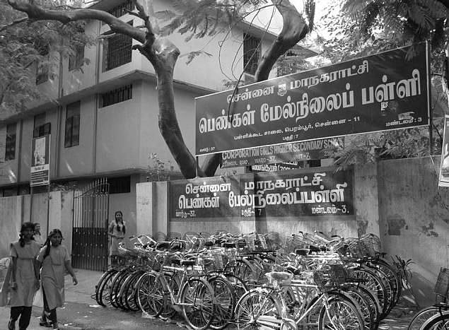 கல்வி வளர்ச்சியில் தமிழகத்தை முன்னோடி மாநிலமாக மாற்றிய கலைஞர் அரசு : மகுடம் சூடிய தி.மு.க-9