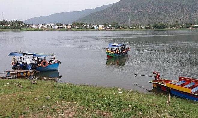 “தன் சொந்த  தொகுதியில்கூட வெற்றியை எட்டமுடியாத பரிதாப நிலையில் எடப்பாடி பழனிசாமி” : கள ஆய்வில் தகவல்!