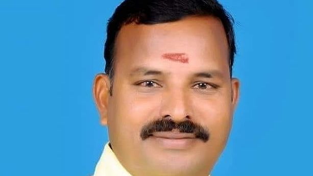 “ராமதாஸுக்காக ரத்தம் சிந்தியது போதும்.. இனி எனக்காக வாழ்கிறேன்”- விரக்தியால் வெளியேறும் பா.ம.க நிர்வாகி!