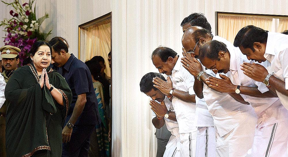 “அதிமுக ஆட்சியில் எண்ணற்ற கொடுமைகளையே அனுபவித்தோம்” - நொந்துக்கொள்ளும் அரசு ஊழியர்கள், ஆசிரியர்கள்!