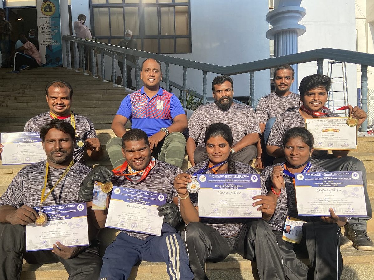 தேசிய பாரா பவர் லிஃப்டிங் போட்டி : தங்கப் பதக்கம் வென்று வரலாற்று சாதனை படைத்த தமிழக மாற்றுத்திறனாளிகள்!