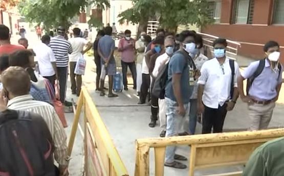 ₹80,000க்கு விற்கப்படும் ரெம்டெசிவர்; சென்னை KMCக்கு படையெடுக்கும் மக்கள்; கள்ளச்சந்தையை ஆதரிக்கும் அரசு?