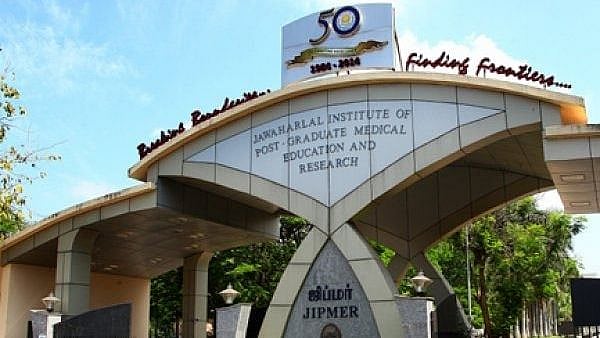 புதுச்சேரியில் மீண்டும் வேகமெடுக்கும் கொரோனா... புறநோயாளிகள் சிகிச்சையை நிறுத்திய ஜிப்மர்!